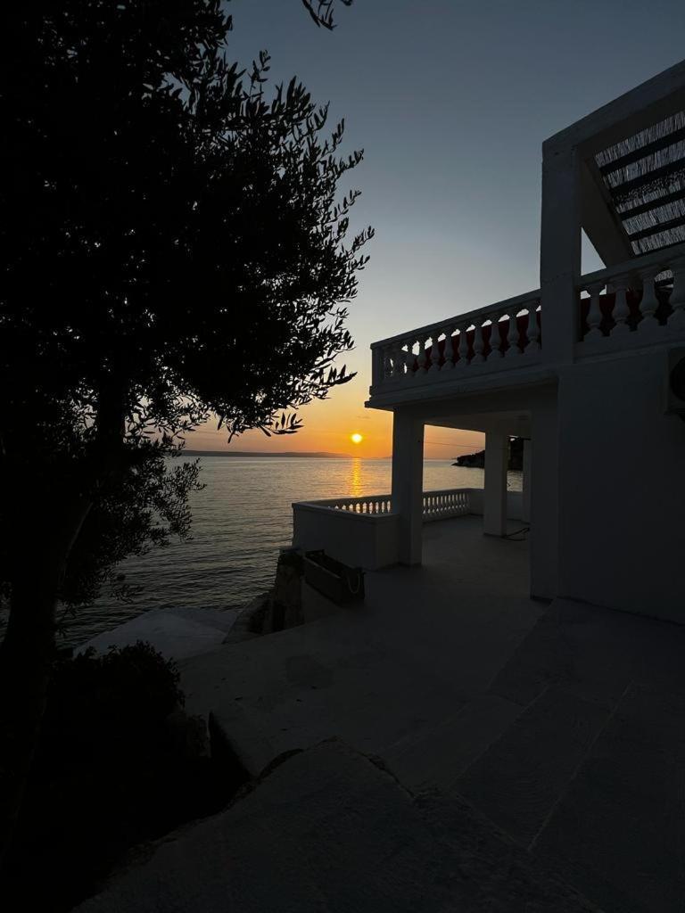Kuca Za Odmor Seahouse Apartamento Karlobag Exterior foto
