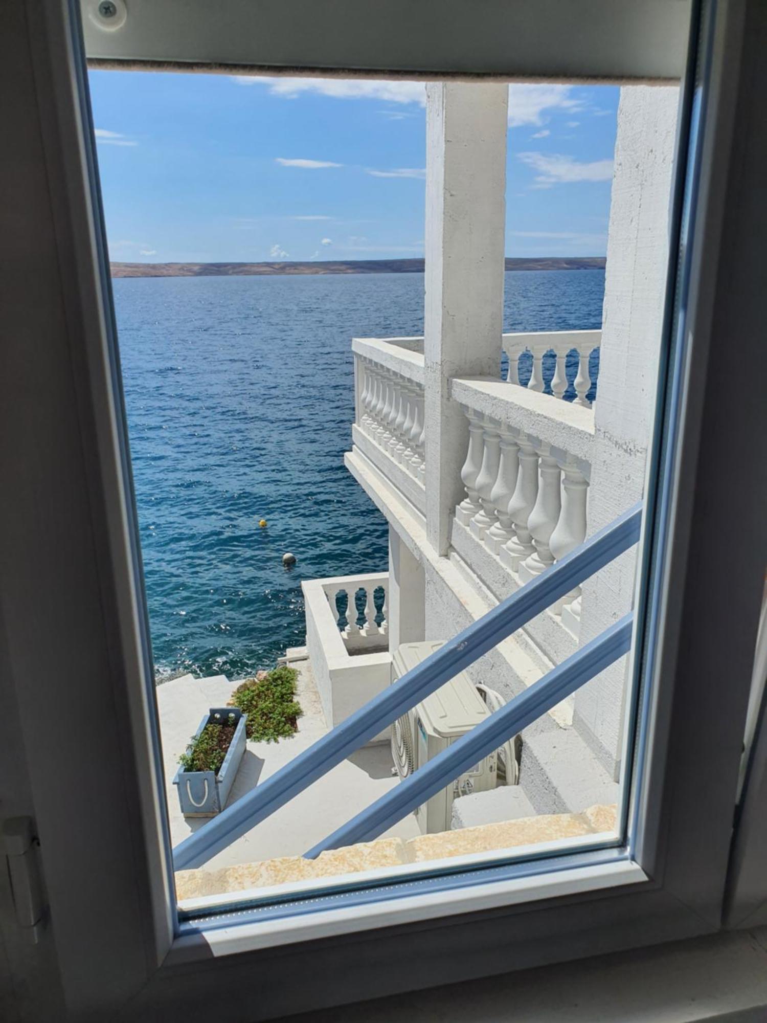 Kuca Za Odmor Seahouse Apartamento Karlobag Exterior foto