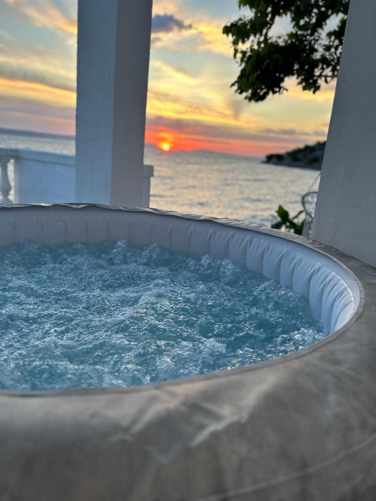 Kuca Za Odmor Seahouse Apartamento Karlobag Exterior foto
